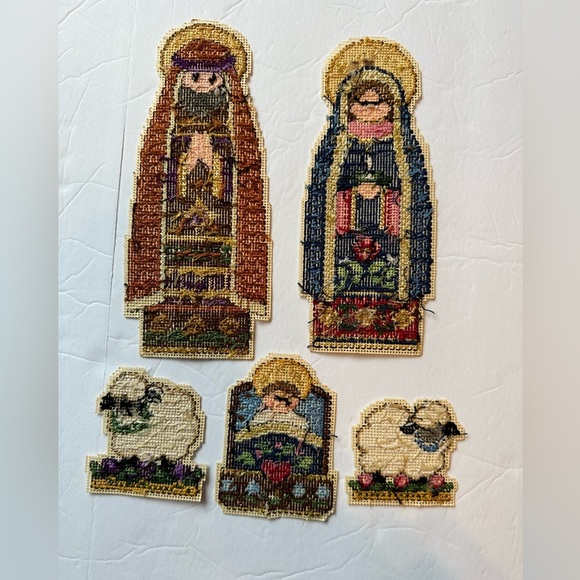 Cross Stitch Christmas Nativity 5 Pieces Done From The Spirit Of Christmas Book - Picture 2 of 8
